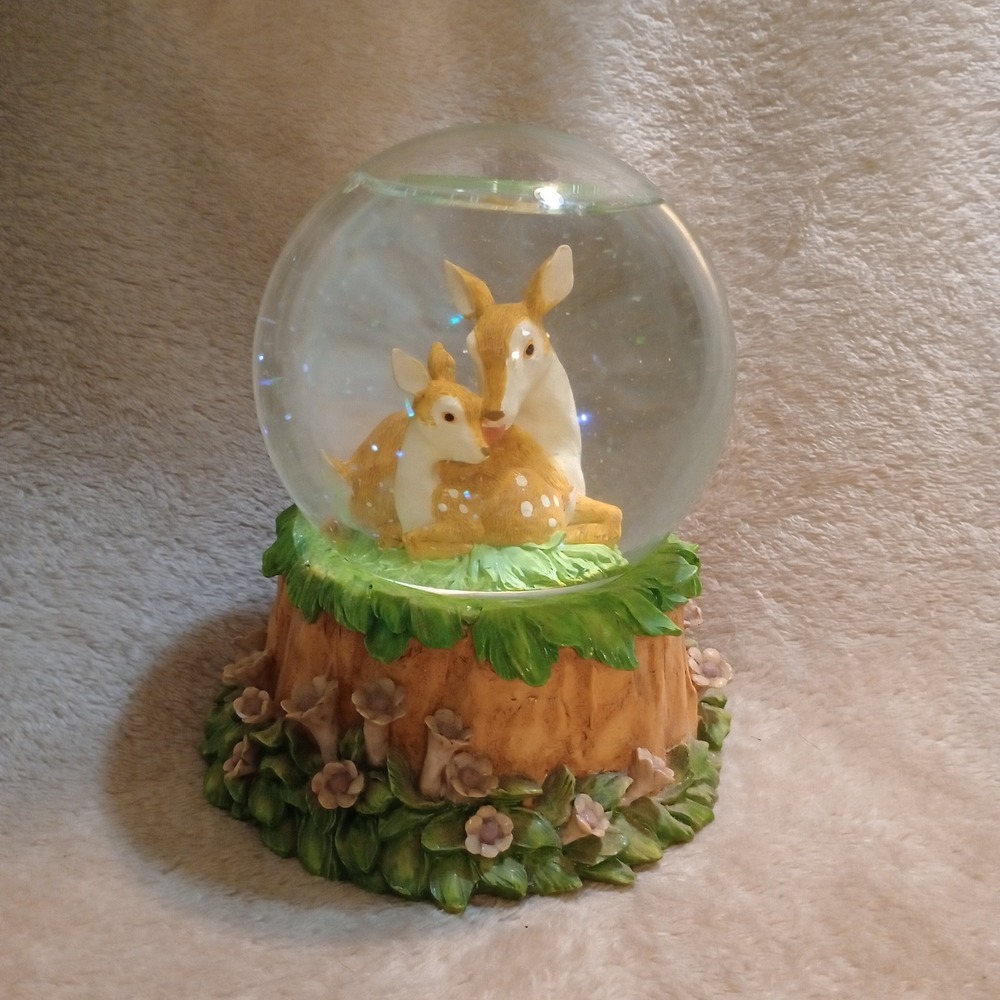 Heritage House Forest Friends Deer Musical Snow Globe You Light Up My Life Doe